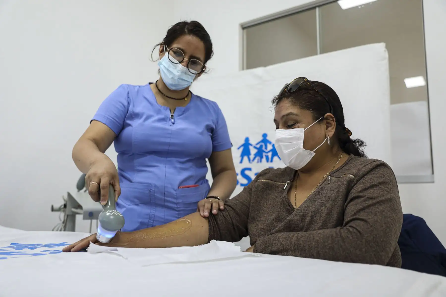 EsSalud inaugura moderno centro de rehabilitación física que brinda terapias oncológicas en Tacna. Foto: Essalud