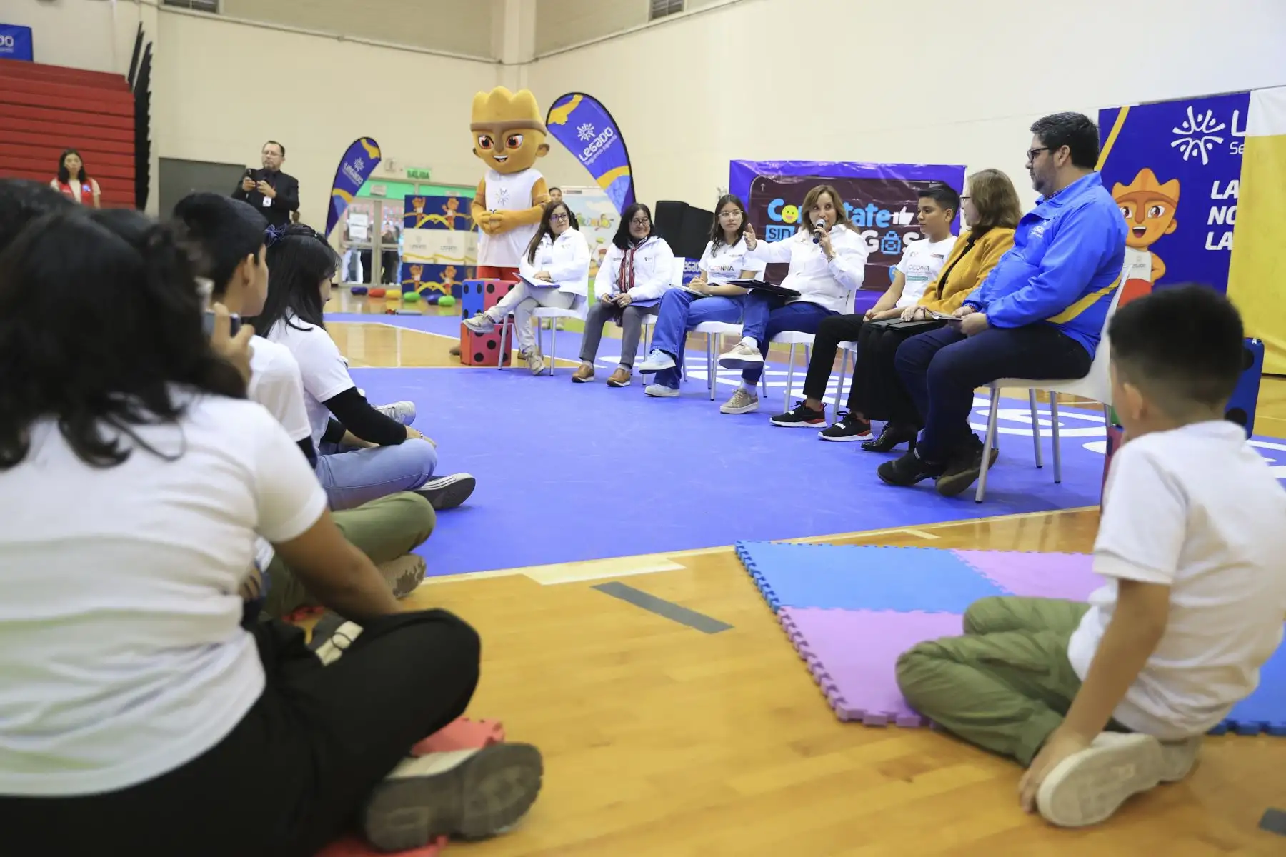 La presidenta Dina Boluarte participó de un encuentro con el Consejo Consultivo y Participativo de niñas, niños y adolescentes, en el marco del Día del Niño.
Foto: ANDINA/Presidencia Perú