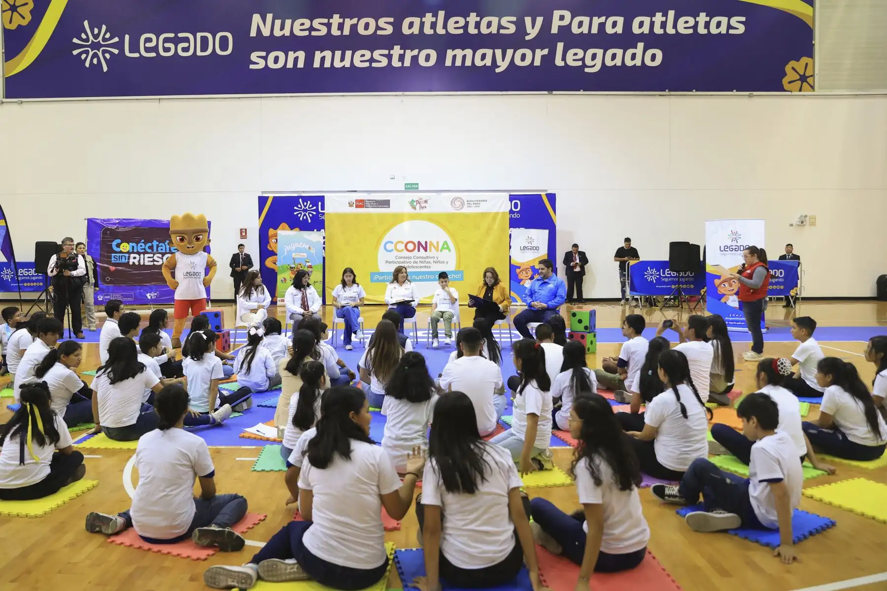 La presidenta Dina Boluarte participó de un encuentro con el Consejo Consultivo y Participativo de niñas, niños y adolescentes, en el marco del Día del Niño.
Foto: ANDINA/Presidencia Perú