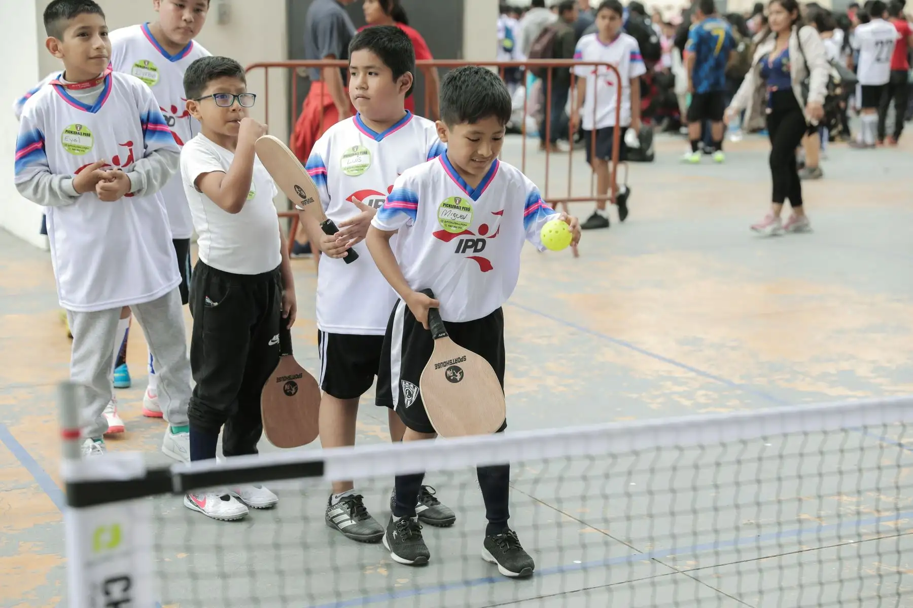 En el marco del día del niño el IPD celebro en el estadio Nacional organizando campeonato relámpago de fútbol, vóley y básquetbol, hubo show infantil a cargo de la Policía Nacional del Perú y capacitación lúdica en educación ambiental Foto: IPD