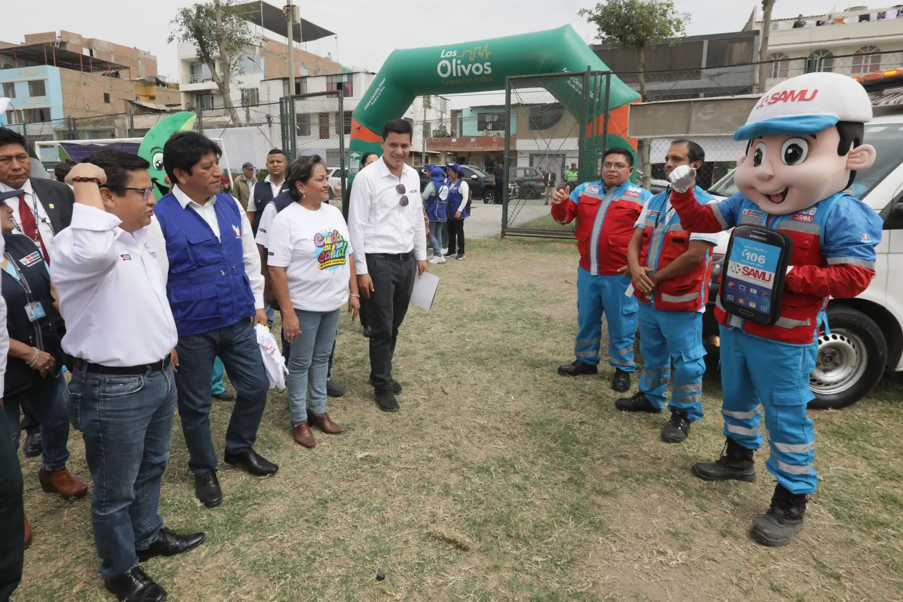 El ministro de Salud, César Vásquez, participó del evento junto a autoridades de la Defensoría del Perú y la Municipalidad de Los Olivos, en donde anunció que se implementará el Programa Niños de Hierro para reducir la anemia y desnutrición crónica infantil.
Foto: Minsa