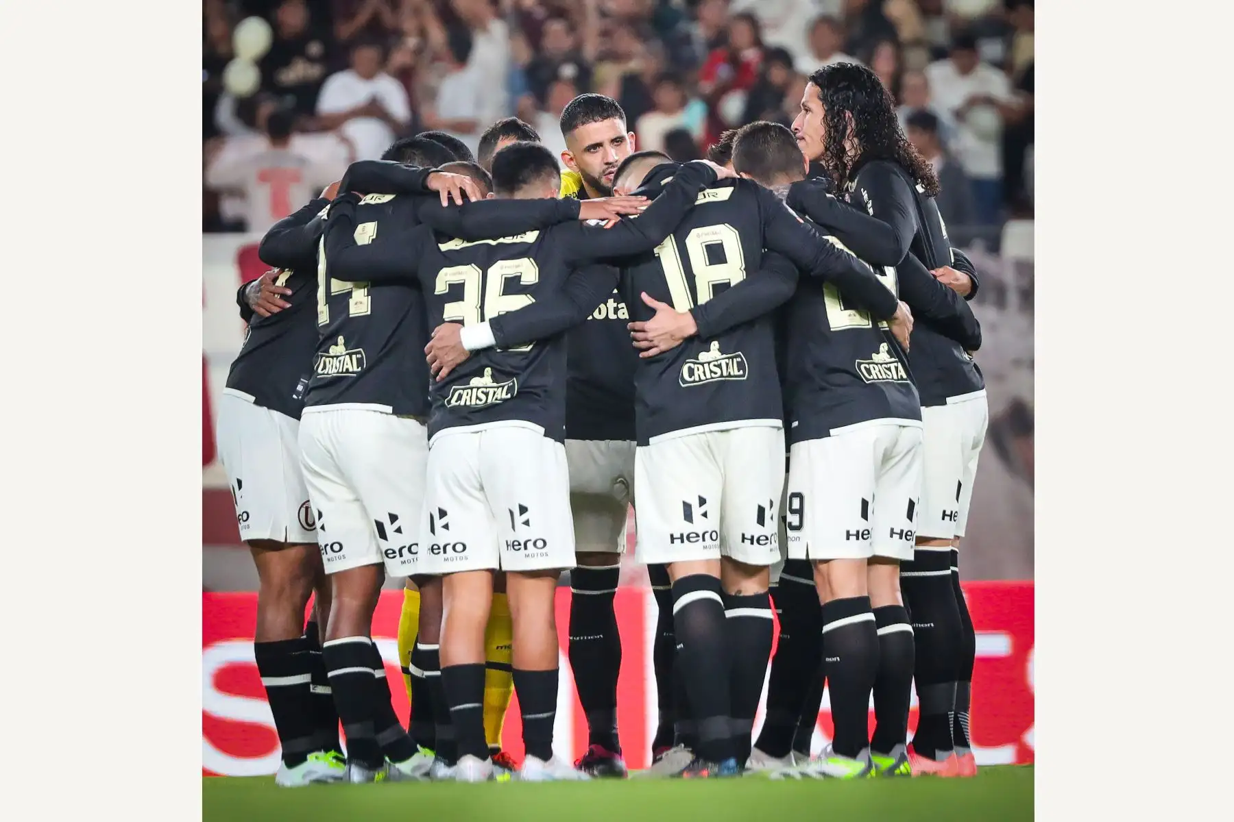 Universitario de Deportes se enfrenta a Deportivo Garcilaso por la fecha 10 del Torneo Clausura en el estadio Monumental de Ate. 
Foto: Universitario de Deportes