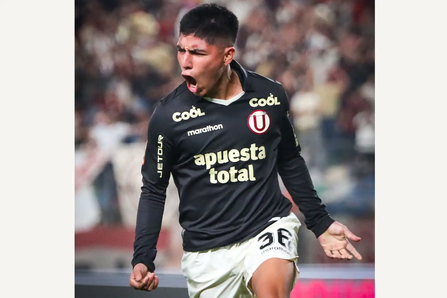 El jugador Piero Quispe de Universitario de Deportes celebra su gol anotado ante Deportivo Garcilaso por la fecha 10 del Torneo Clausura en el estadio Monumental de Ate. 
Foto: Universitario de Deportes