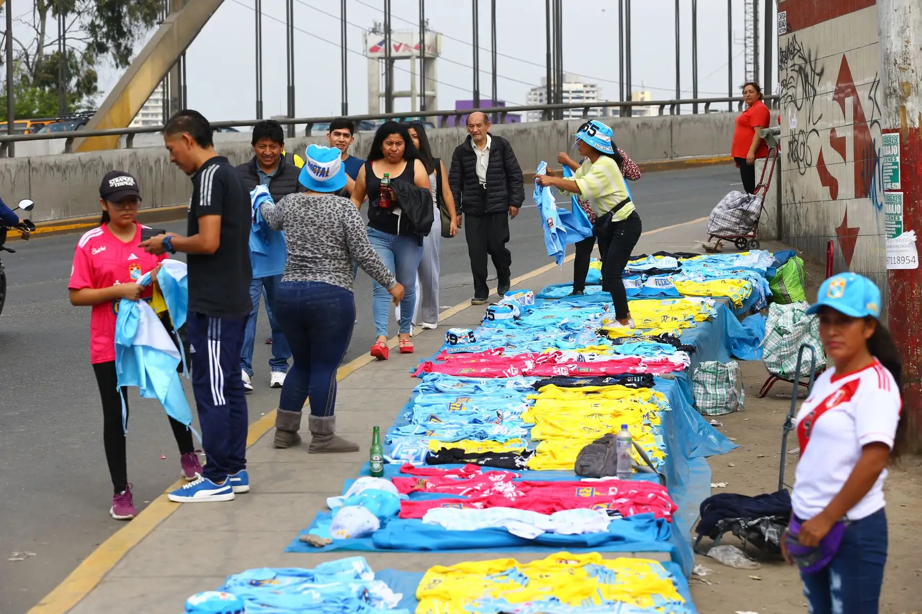 Imágenes previas al encuentro entre Sporting Cristal vs Deportivo Municipal en el estadio Alberto Gallardo Foto: ANDINA/Eddy Ramos