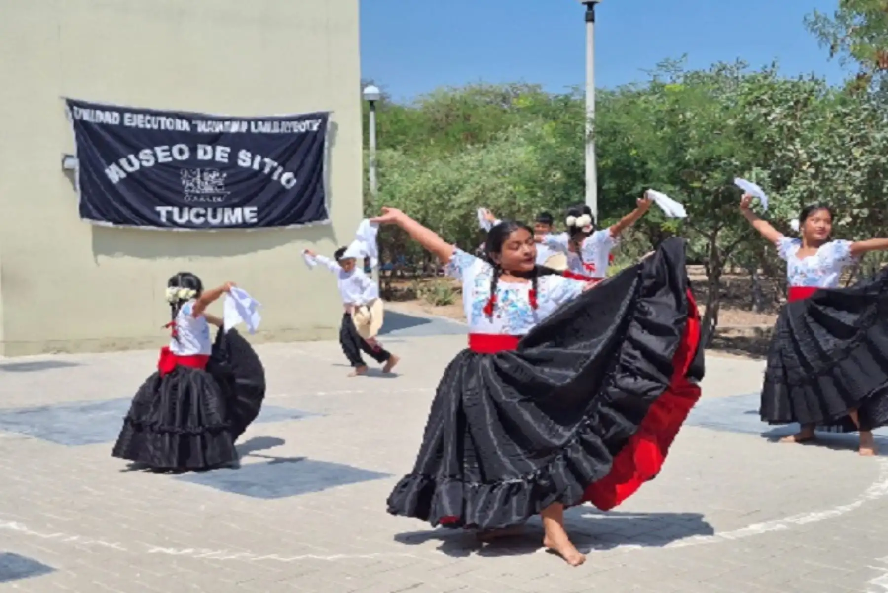 El acto de aniversario tuvo una notable concurrencia, incluyendo autoridades distritales, asociaciones locales y aliados del museo,