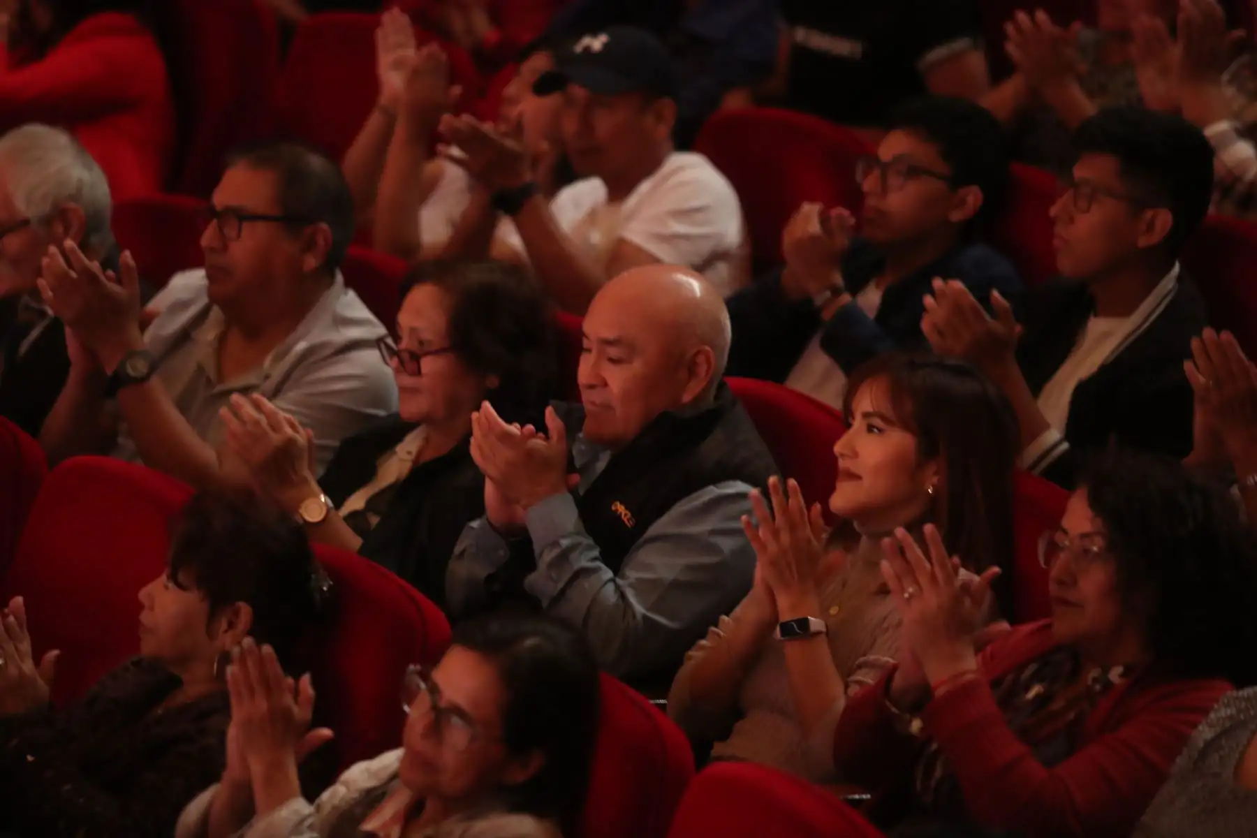 Coro Polifónicos INPE-Orquestando de los establecimientos penitenciarios donde mas de 120 internos estudiantes de música de los talleres de música del INPE se presentaron en el Teatro Municipal Foto: ANDINA/Ricardo Cuba