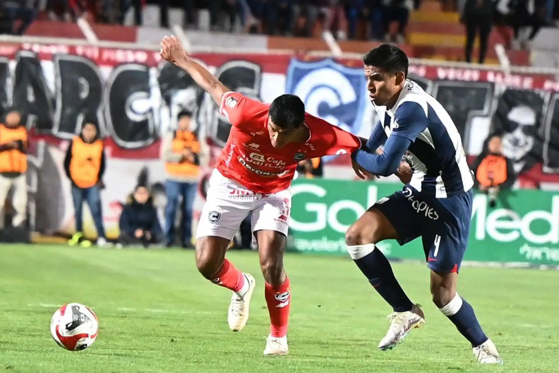 Alianza Lima se enfrenta al club Cienciano por la fecha 10 del Torneo Clausura en el estadio Garcilaso de la Vega de Cusco.
Foto: @Club_Cienciano