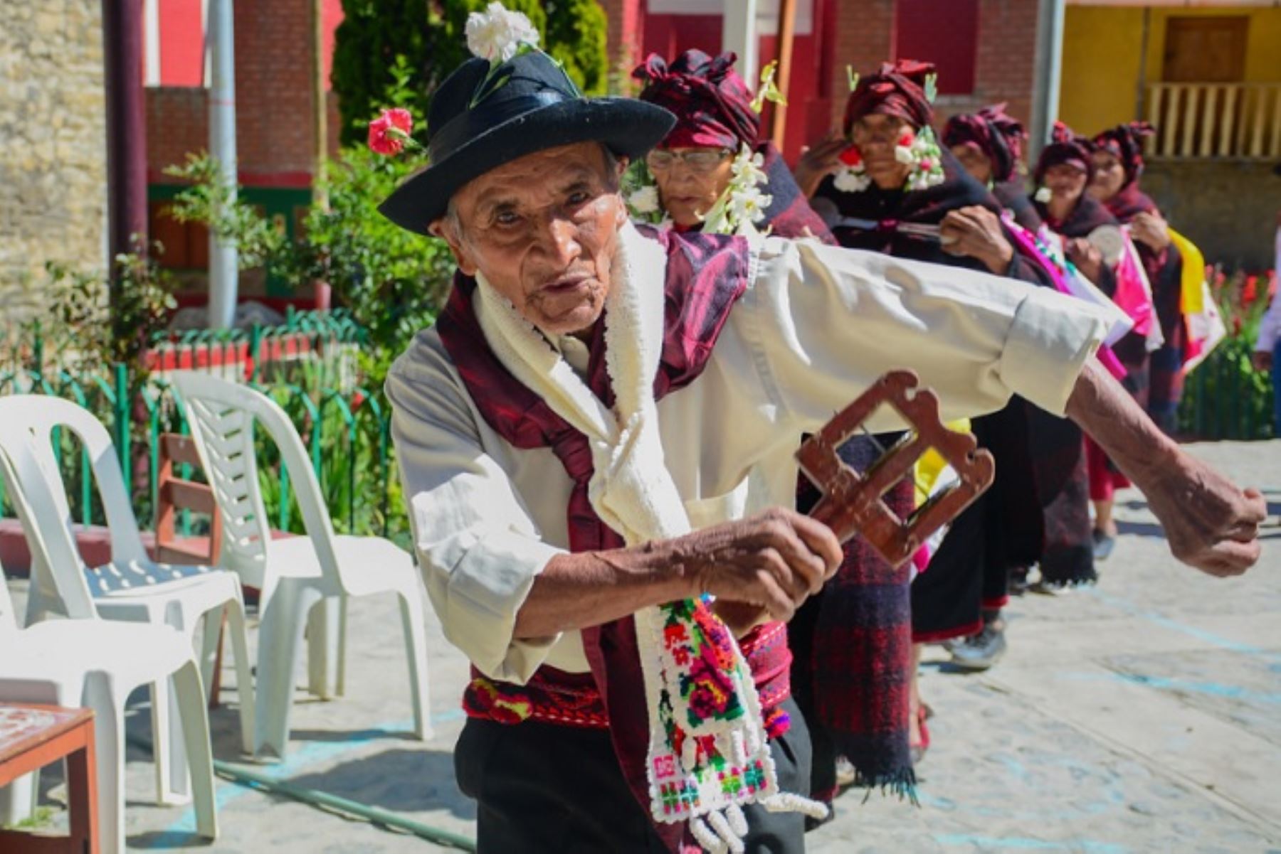 Asociación Cultural Mandu'arã - EL SÉPTIMO HIJO DE TAU Y KERANÁ Hoy nos  toca acercarnos a uno de los seres más temidos de nuestra literatura guaraní,  el Luisón que es el séptimo