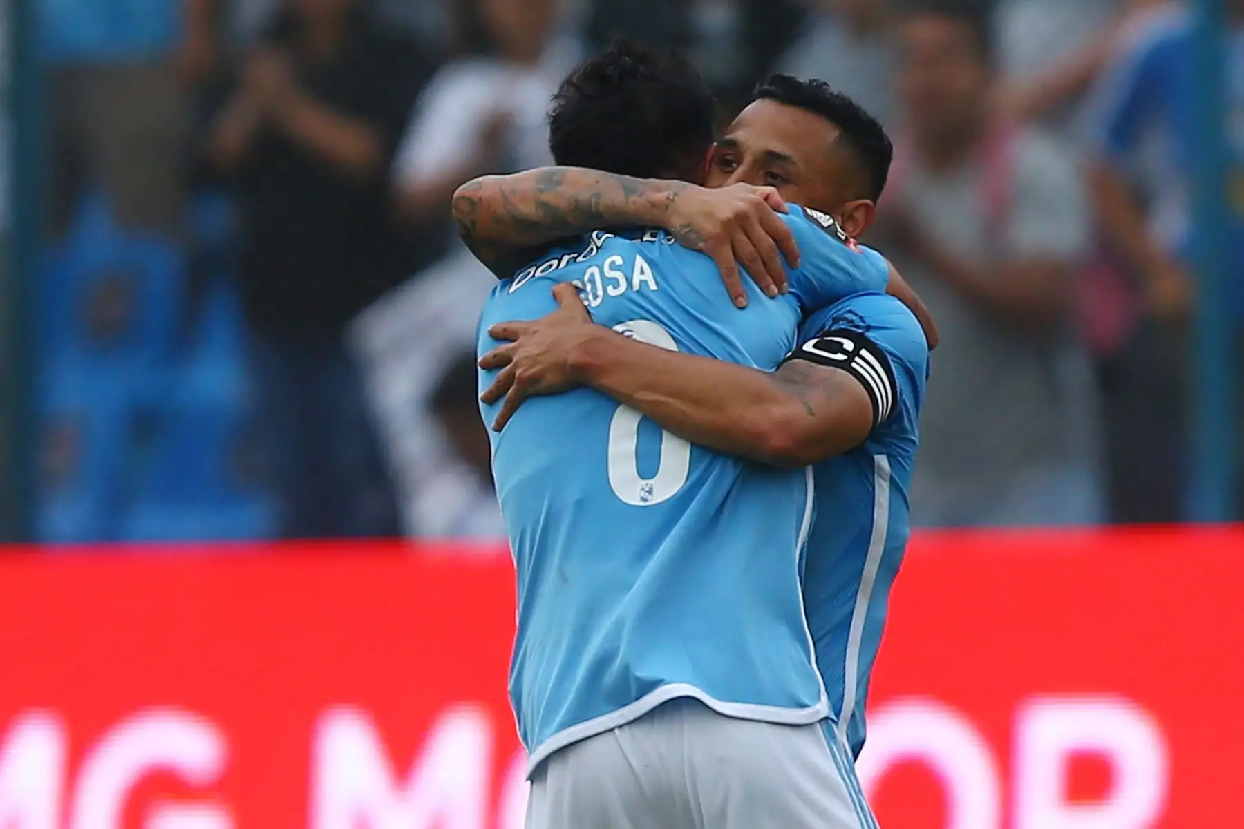 El jugador de Sporting Cristal,   Yoshimar Yotún, celebra su gol anotado de penal ante  Deportivo Municipal  por la fecha 10 del Torneo Clausura en el estadio Alberto Gallardo en SMP.  
Foto: ANDINA/Eddy Ramos