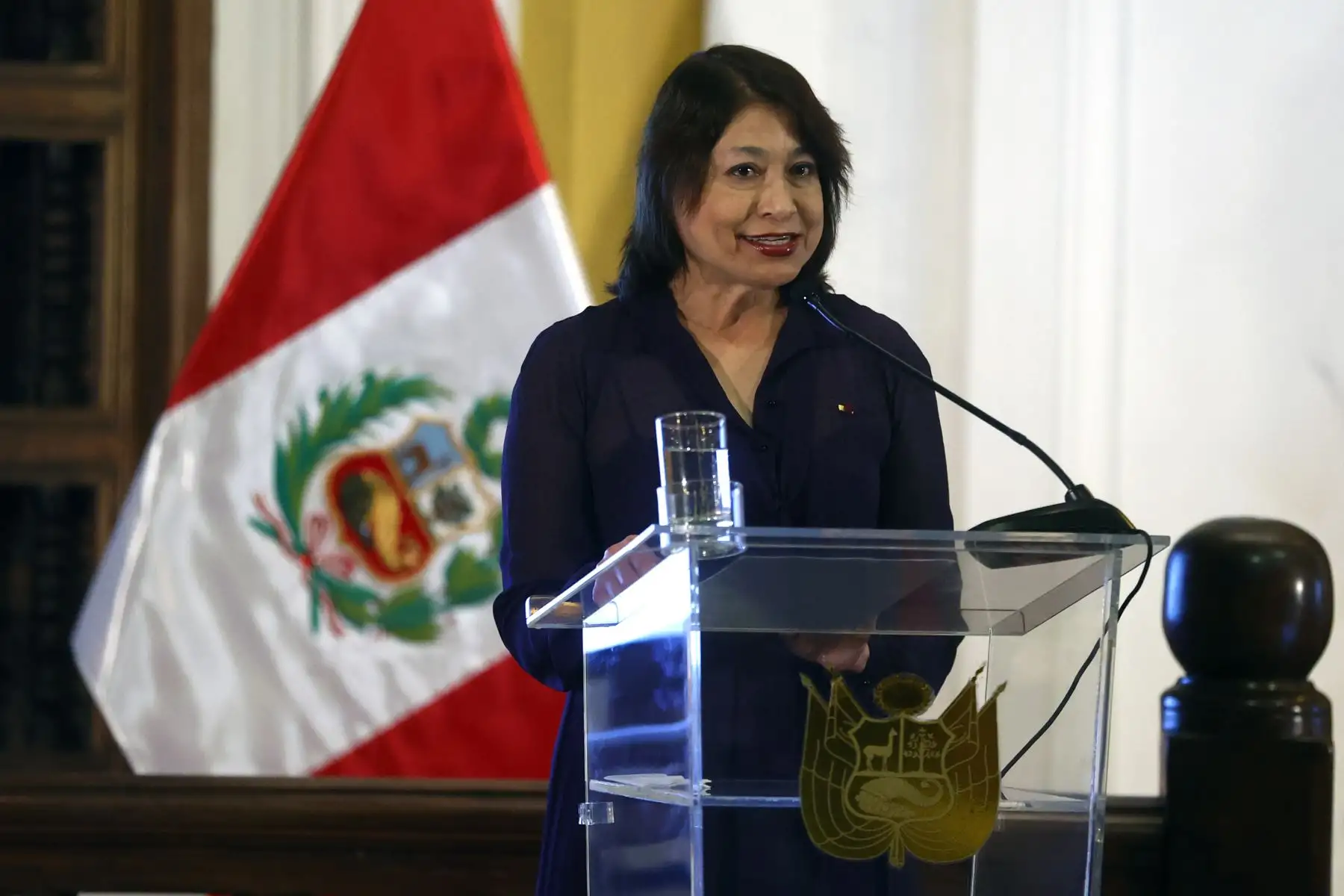 La ministra de Relaciones Exteriores, Embajadora Ana Cecilia Gervasi Díaz y el Embajador del Japón en Perú, Kazuyuki Katayama lideraron la Ceremonia por el 150° aniversario del establecimiento de relaciones diplomáticas entre el Perú y Japón, llevada a cabo en Palacio de Torre Tagle. 
Foto: ANDINA/Vidal Tarqui