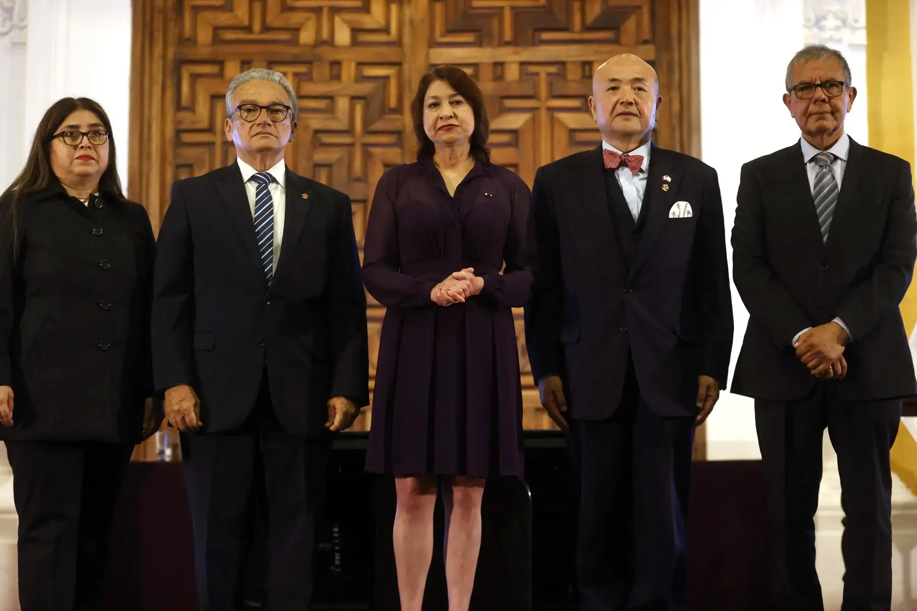 La ministra de Relaciones Exteriores, Embajadora Ana Cecilia Gervasi Díaz y el Embajador del Japón en Perú, Kazuyuki Katayama lideraron la Ceremonia por el 150° aniversario del establecimiento de relaciones diplomáticas entre el Perú y Japón, llevada a cabo en Palacio de Torre Tagle. 
Foto: ANDINA/Vidal Tarqui