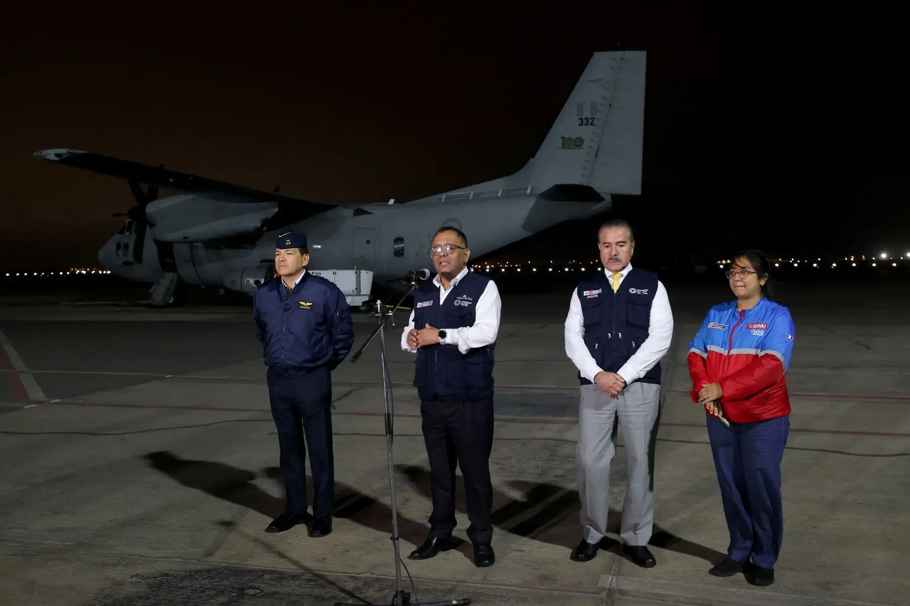 Tres personas que resultaron gravemente heridas por el incendio forestal en Apurímac, llegaron al Grupo Aéreo N° 8 en un avión C27J Spartan de la FAP. Los evacuados serán trasladados de inmediato a centros hospitalarios. Foto: ANDINA/MINDEF