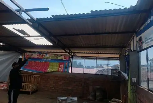 Vientos fuertes ocasionaron daños a viviendas en la zona urbana del distrito de Piscobamba, provincia de Mariscal Luzuriaga; zona sierra de la región Áncash, reportó el Centro de Operaciones de Emergencia Regional.