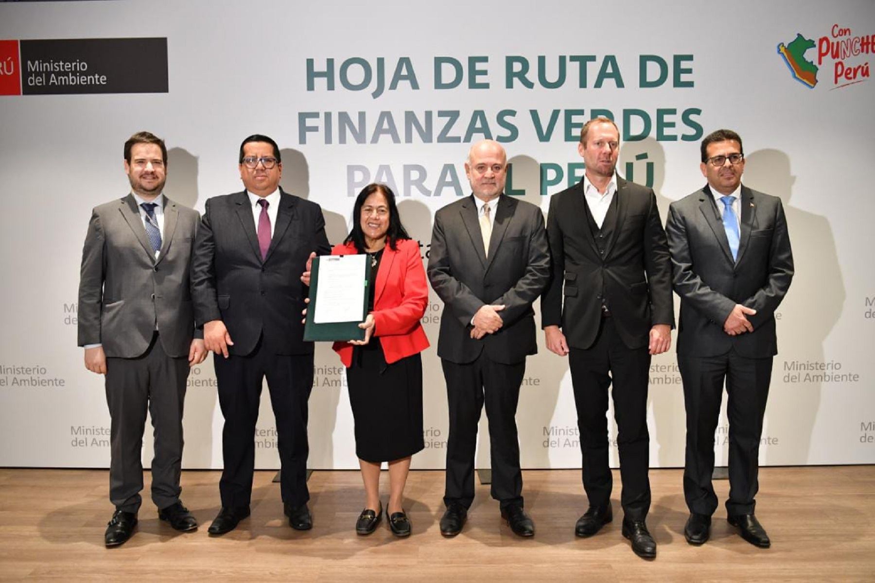 Presentación de la Hoja de Ruta de Finanzas Verdes para el Perú.