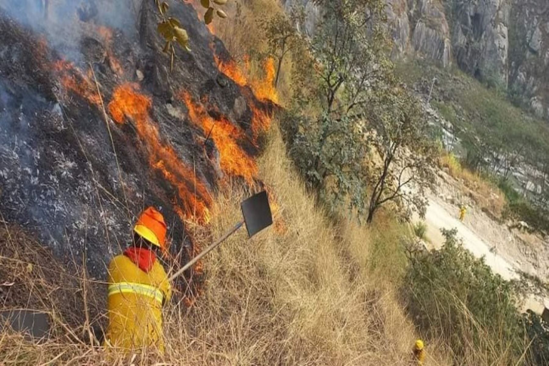 El alcalde de Machu Picchu, Elvis La Torre Uñaccori, pidió a la ciudadanía no hacer quemas en sus parcelas, para evitar incendios forestales.