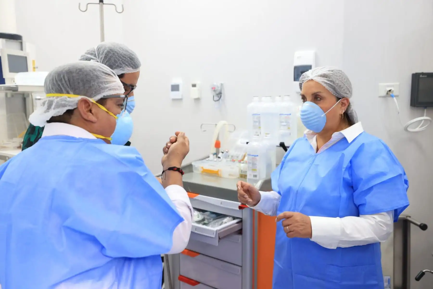 La presidenta Dina Boluarte supervisa la infraestructura y los servicios que brindará el nuevo Hospital de Chulucanas, en la provincia de Morropón, región Piura. Se trata del tercer establecimiento de salud inaugurado por el Gobierno en beneficio de los peruanos. Foto: ANDINA/ Prensa Presidencia