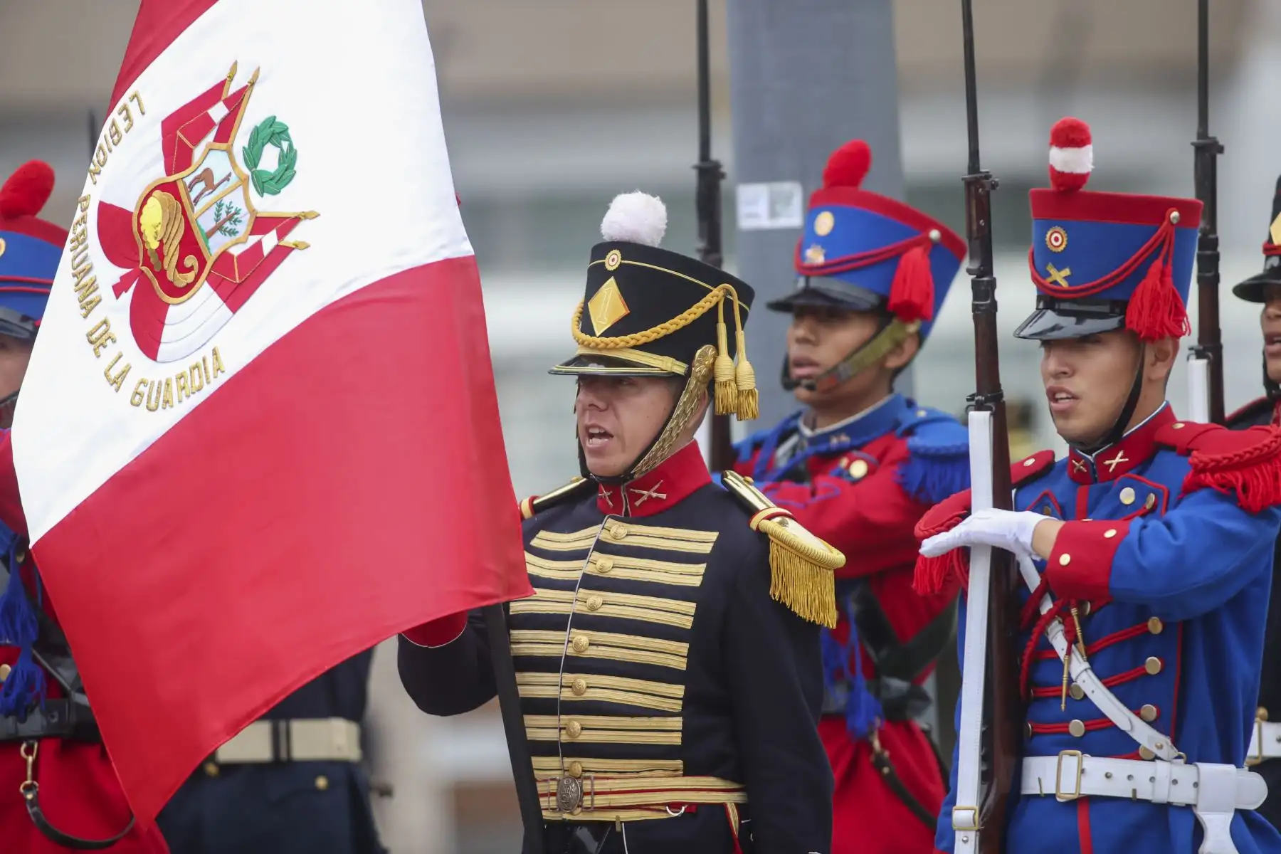 La presente actividad tiene como fin de rendir homenaje a la encomiable labor que realizan los miembros de las Fuerzas Armadas y Policía Nacional, así como las instituciones e integrantes encargados de velar por la integridad territorial, seguridad y defensa del país. Foto: ANDINA/Juan Carlos Guzmán Negrini