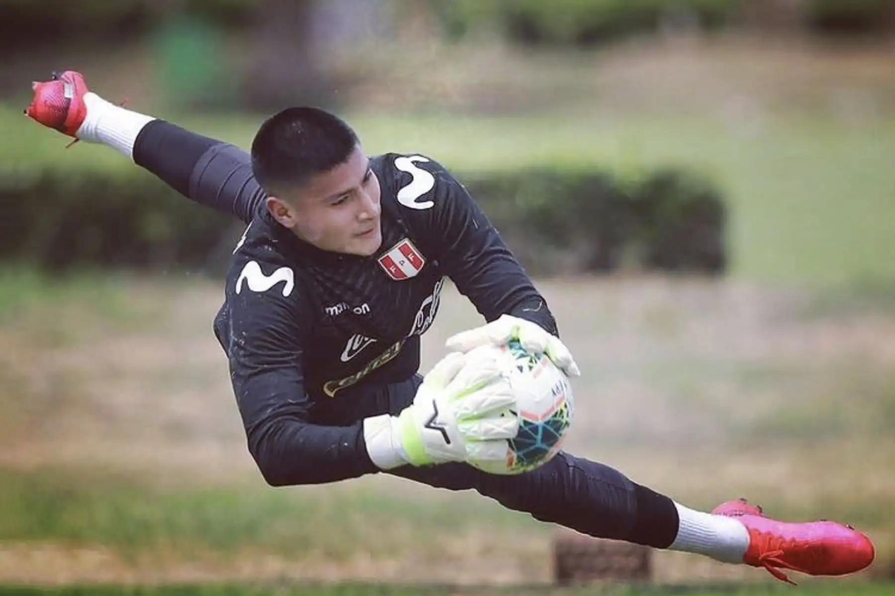 Diego Romero, arquero de Universitario de Deportes convocado a la selección peruana de futbol Foto:Instagram