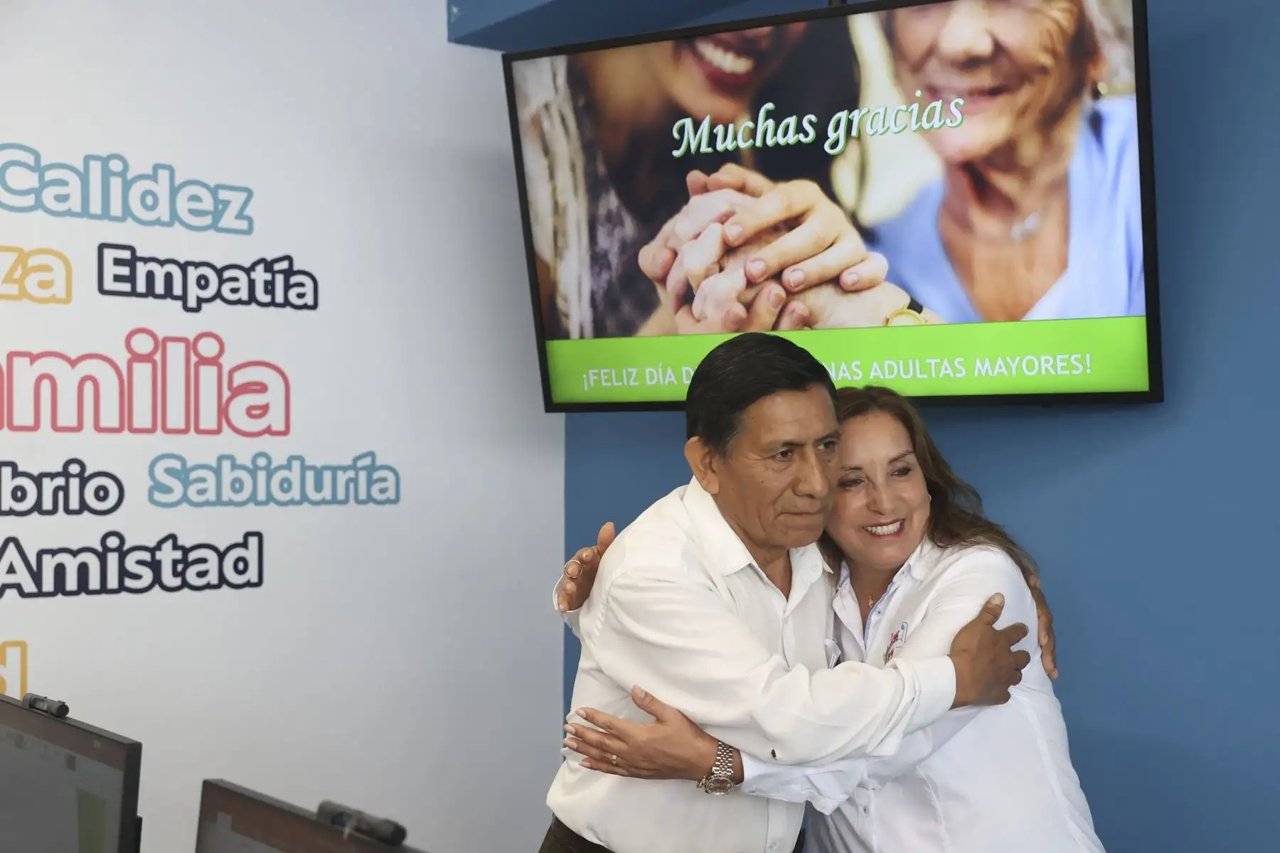 La presidenta Dina Boluarte visita la Casa del Pensionista YUYAQ, de la ONP, en el marco del Día Nacional de las Personas Adultas Mayores. Foto:ANDINA/Prensa Presidencia