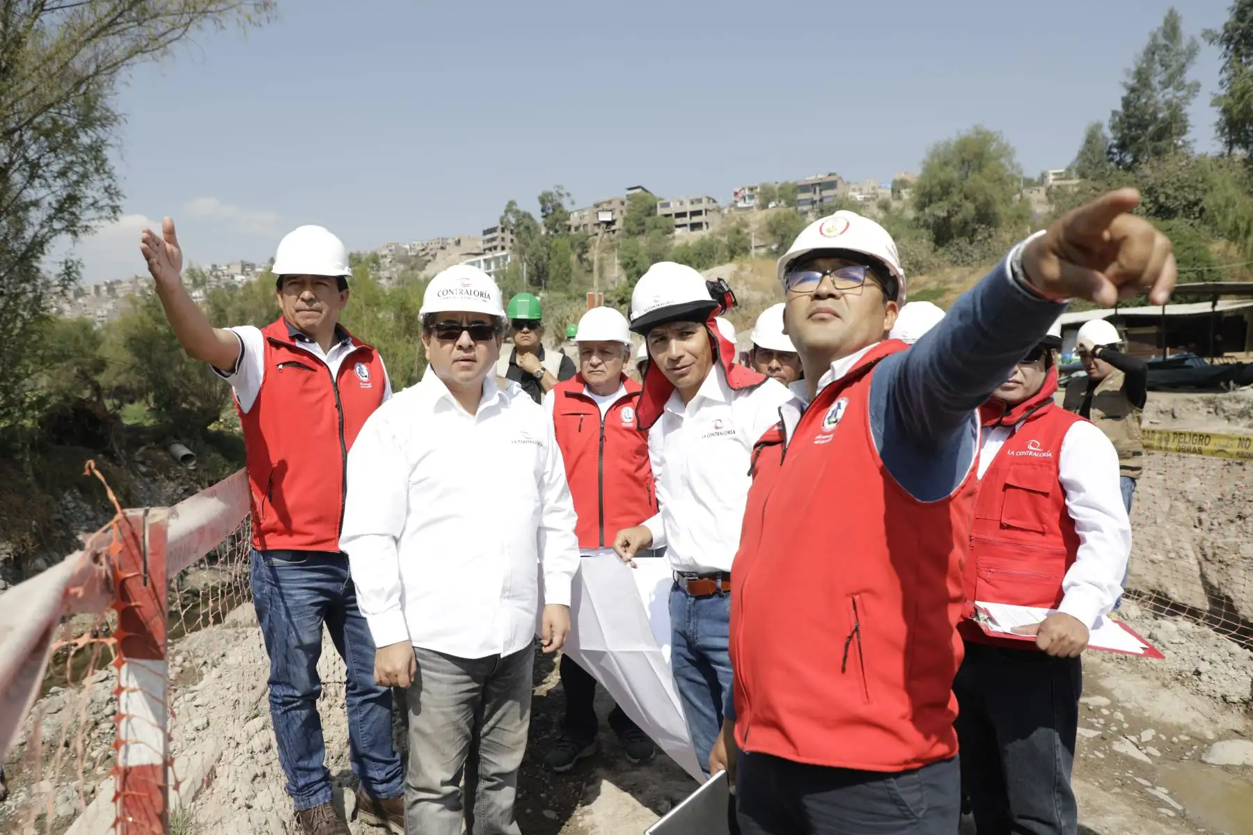 El contralor general señaló también que el año pasado, el departamento de Ayacucho habría tenido una pérdida estimada de S/ 542 millones por efectos de la corrupción y la inconducta funcional en sus tres niveles de gobierno (nacional, regional y local), lo que representa el 12.9% del gasto consolidado, de acuerdo a un estudio del Observatorio Anticorrupción de la Contraloría General.
Foto: Contraloría