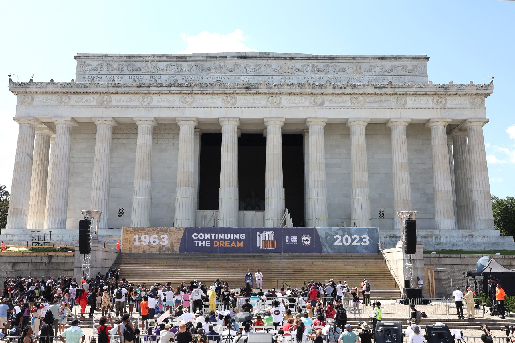 Thousands March in Washington Against Racism, Honoring Martin Luther King Jr.’s Legacy