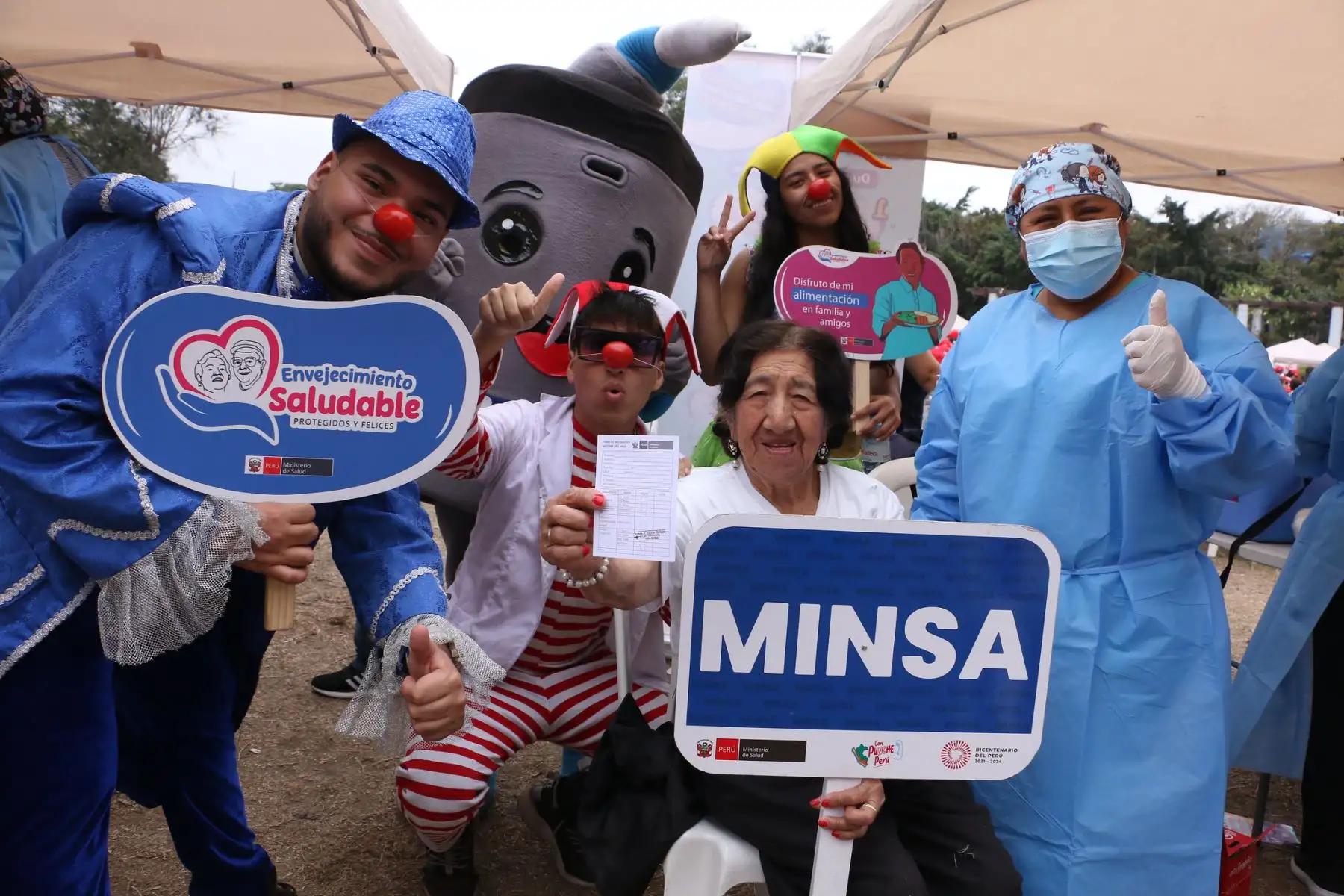 Ministerio de Salud instaló módulos de atención en festival del adulto mayor, en  campo de Marte.
Foto: MINSA