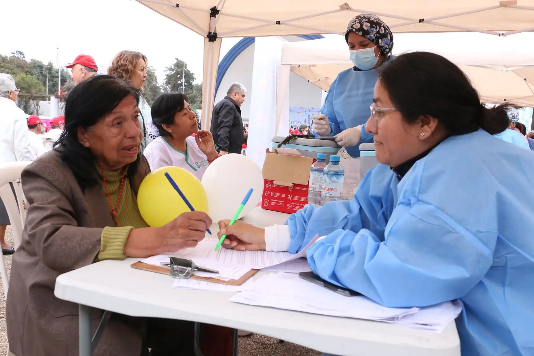 Ministerio de Salud instaló módulos de atención en festival del adulto mayor, en  campo de Marte.
Foto: MINSA