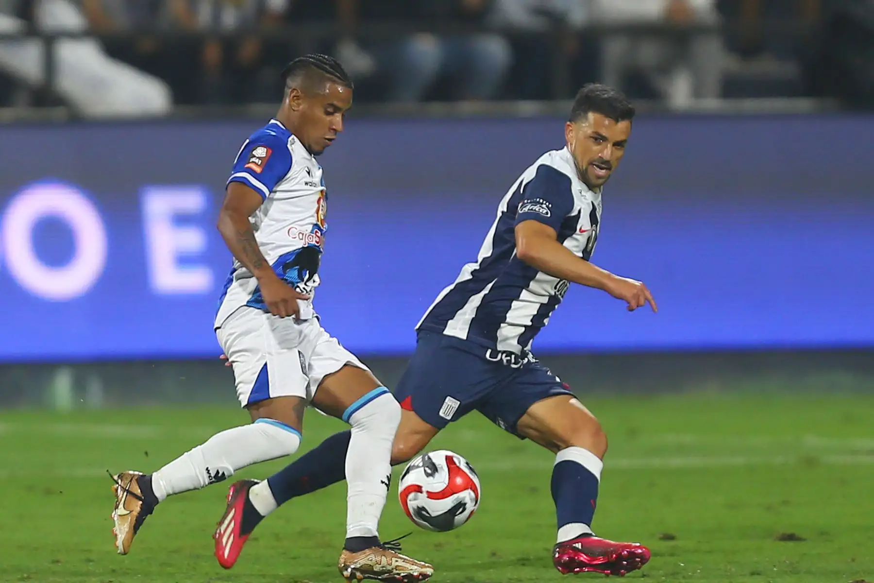 Alianza Lima se enfrenta a Alianza Atlético por la fecha 11 del Torneo Clausura en el estadio Alejandro Villanueva de La Victoria.  
Foto: ANDINA/Eddy Ramos