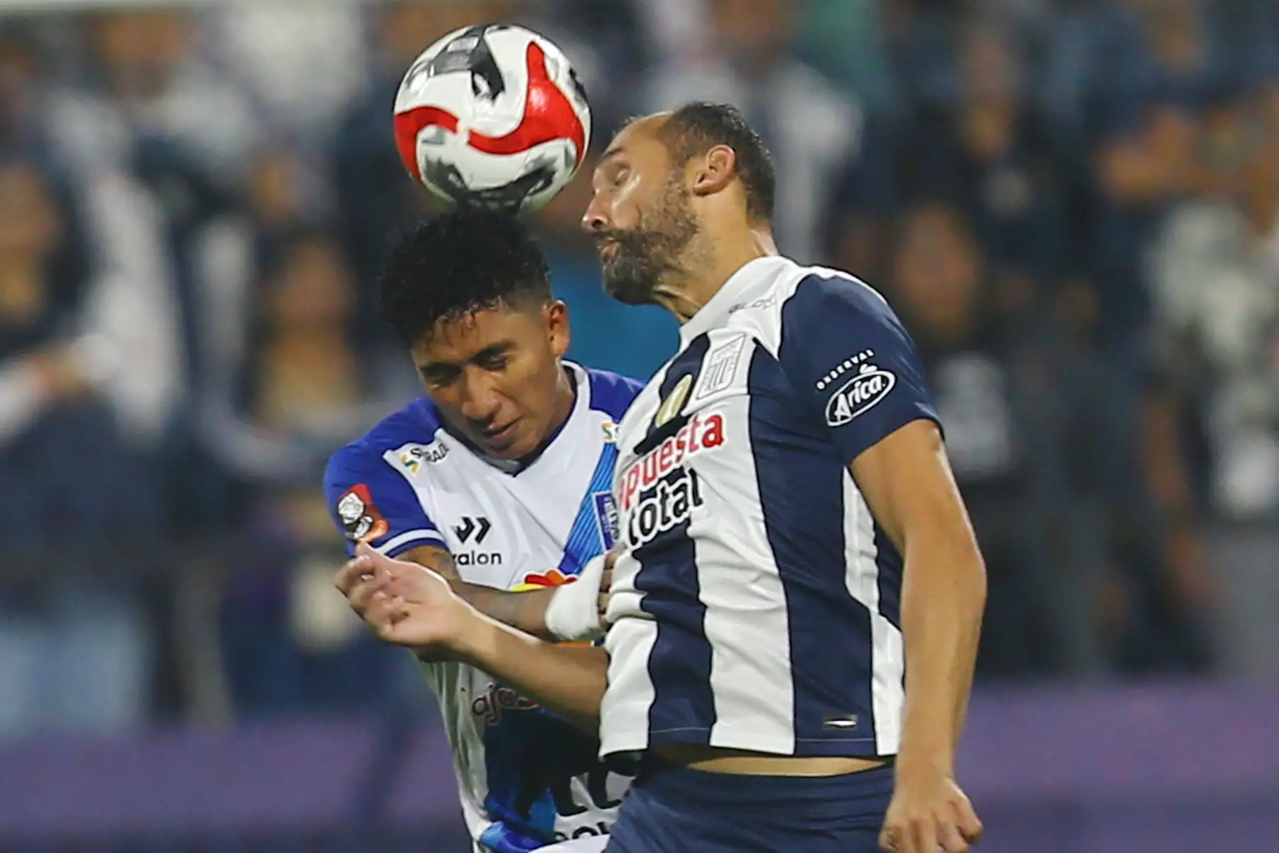 Alianza Lima se enfrenta a Alianza Atlético por la fecha 11 del Torneo Clausura en el estadio Alejandro Villanueva de La Victoria.  
Foto: ANDINA/Eddy Ramos