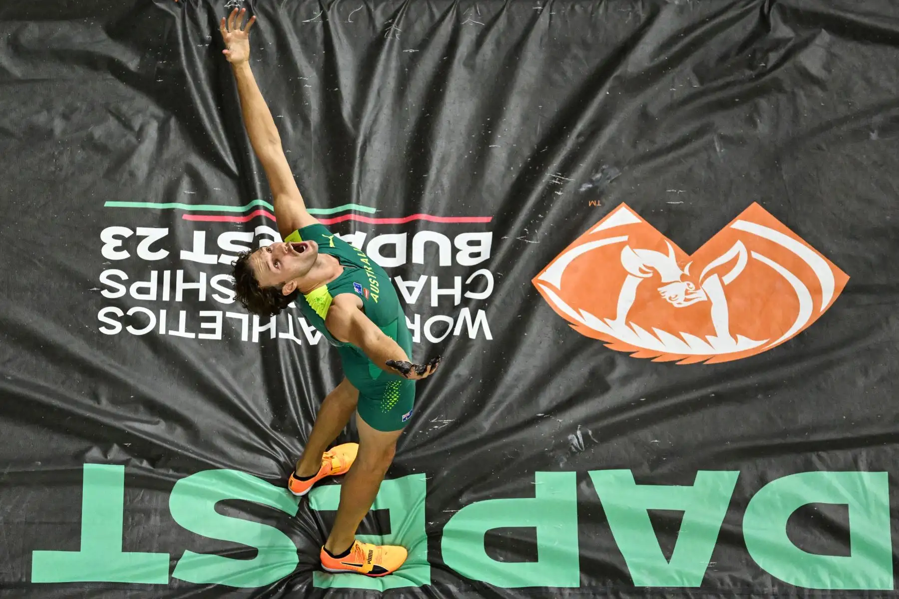 El australiano Kurtis Marschall reacciona mientras compite en la final masculina de salto con pértiga durante el Campeonato Mundial de Atletismo en el Centro Nacional de Atletismo de Budapest.
Foto:AFP