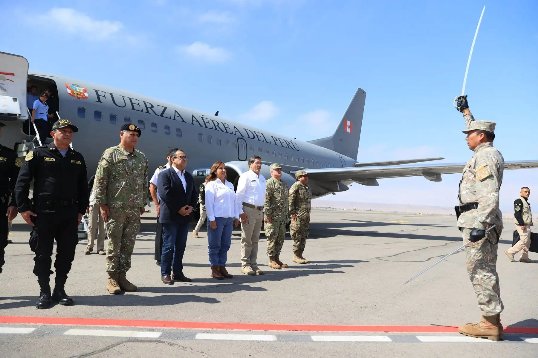 La presidenta de la República, Dina Boluarte, lidera el Consejo de Ministros que se desarrolla en la ciudad de Tacna, donde se tratan relevantes temas para la región y el país.
Foto: ANDINA/Prensa Presidencia