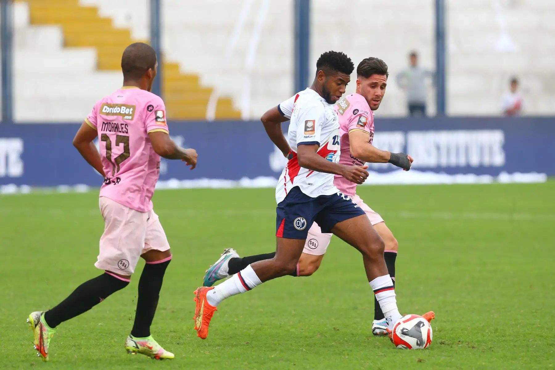 Deportivo Municipal se enfrenta a Sport Boys por la fecha 11 del Torneo Clausura en el estadio Iván Elías Moreno de Villa el Salvador.
Foto: ANDINA/Eddy Ramos