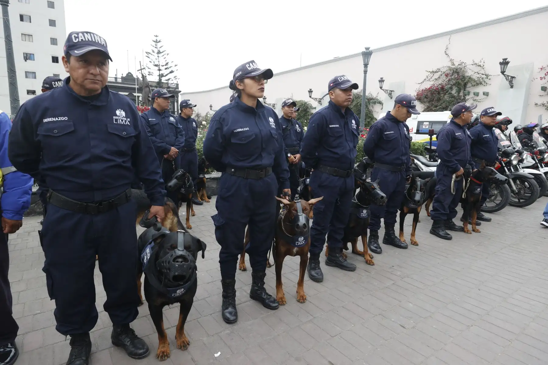 La Policía Nacional del Perú establecerá tres anillos de seguridad cerca al santuario de santa Rosa de Lima, ubicado en la cuadra 1 de la avenida Tacna, a fin de garantizar la protección y tranquilidad de los fieles que llegarán a este lugar este miércoles 30 de agosto. Foto: ANDINA/Vidal Tarqui