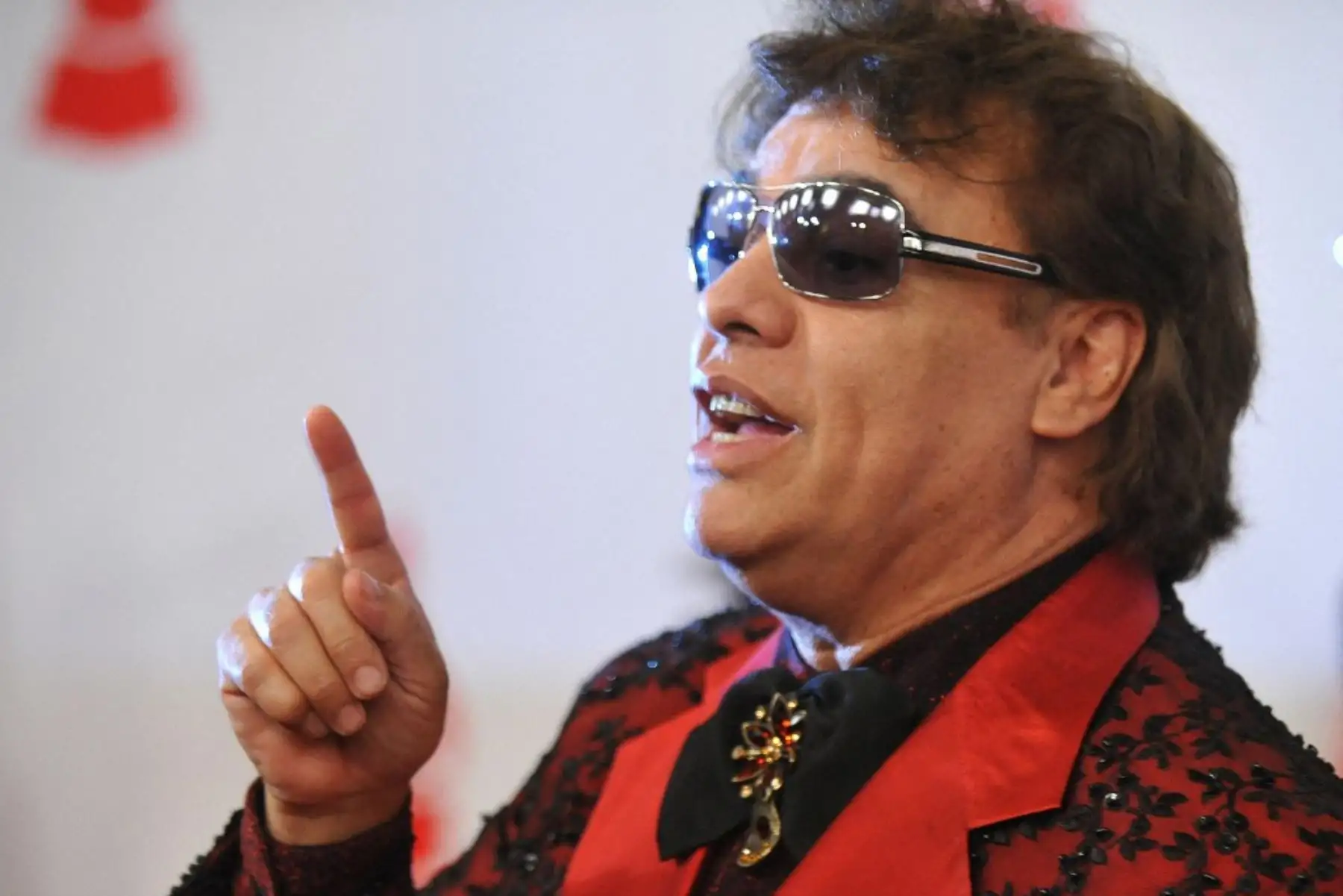 El cantautor mexicano Juan Gabriel llega a la gala del premio Grammy Latino 2009 Persona del Año en el que se le honrará, en Las Vegas, Nevada, el 4 de noviembre de 2009. Foto: AFP