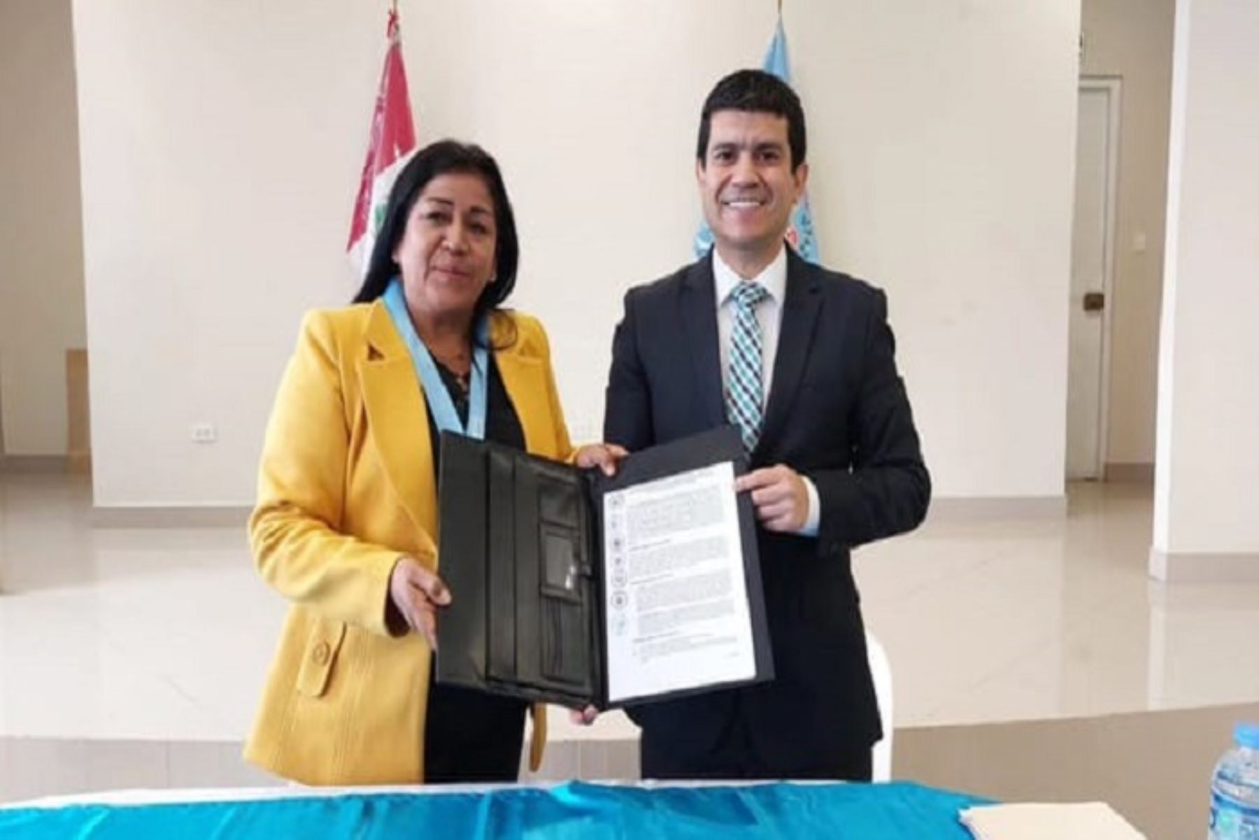 Los convenios fueron firmados por el superintendente de la SBN, Wilder Sifuentes Quilcate; el alcalde provincial de Huarmey, Cavino Cautivo Grasa; y la alcaldesa distrital de Nuevo Imperial, Carmen Ramos Oyolo.