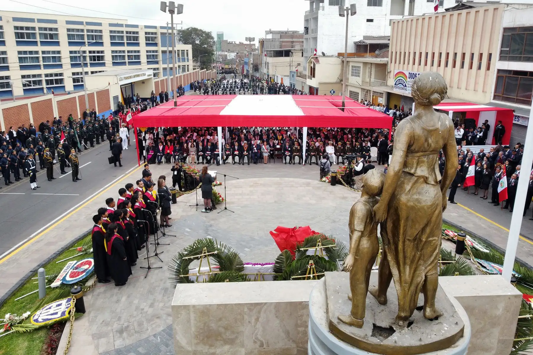 Presidenta Dina Boluarte participa homenaje a la mujer tacneña, en el marco del 94.° Aniversario de la Reincorporación de Tacna a la Heredad Nacional. Foto: ANDINA/Prensa Presidencia