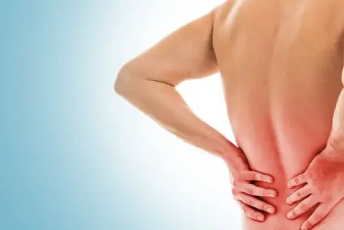 Las actividades diarias, el sobrepeso y el sedentarismo, predisponen a una complicación del dolor lumbar. Foto: Cortesía