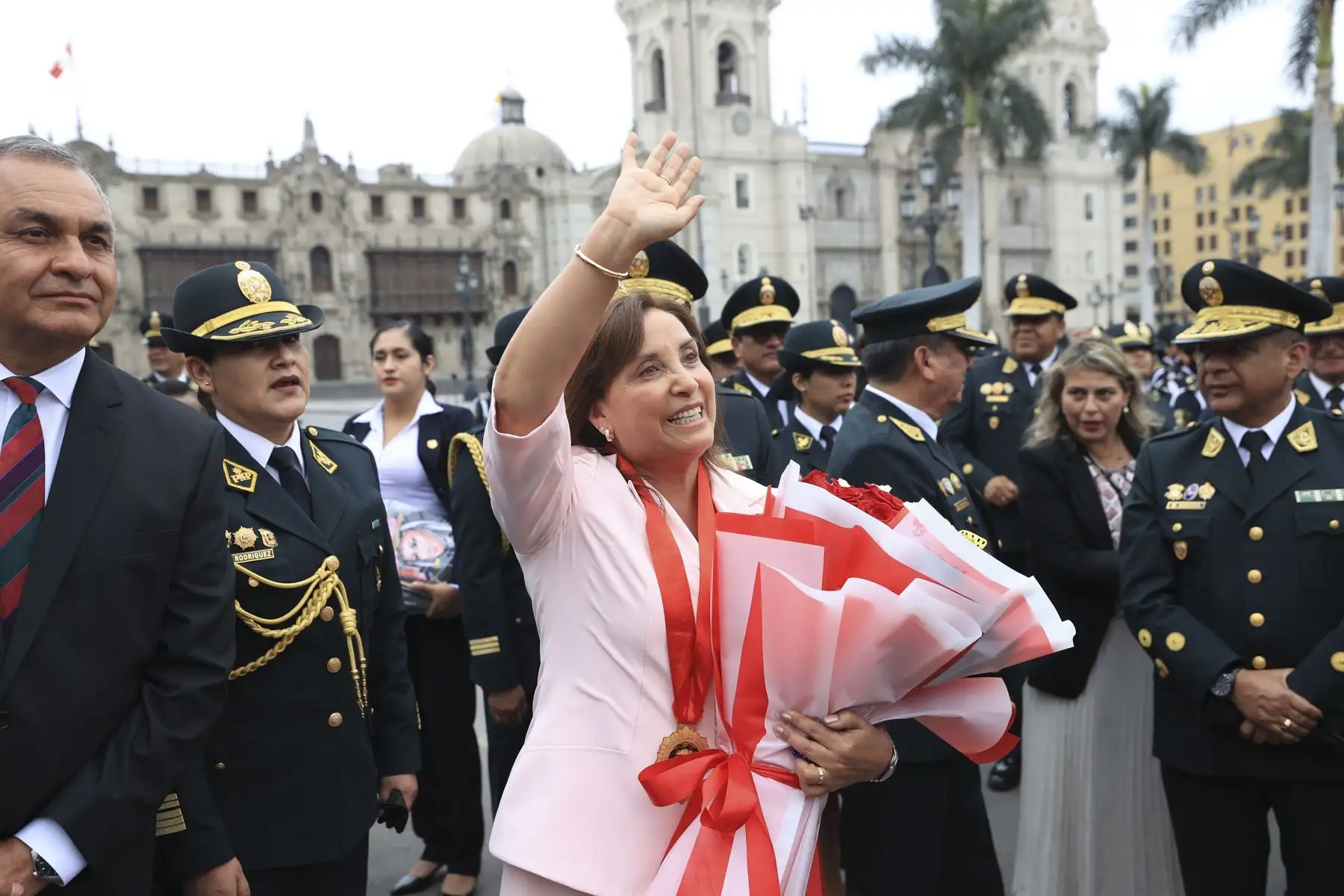 La presidenta Dina Boluarte participa en el homenaje en honor a Santa Rosa de Lima, en el frontis de Palacio de Gobierno. Foto:Prensa Presidencia
