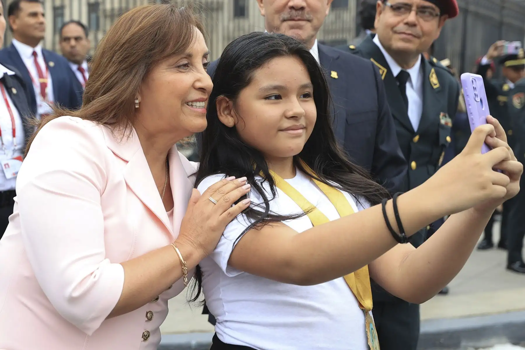 La presidenta Dina Boluarte participa en el homenaje en honor a Santa Rosa de Lima, en el frontis de Palacio de Gobierno. Foto:Prensa Presidencia