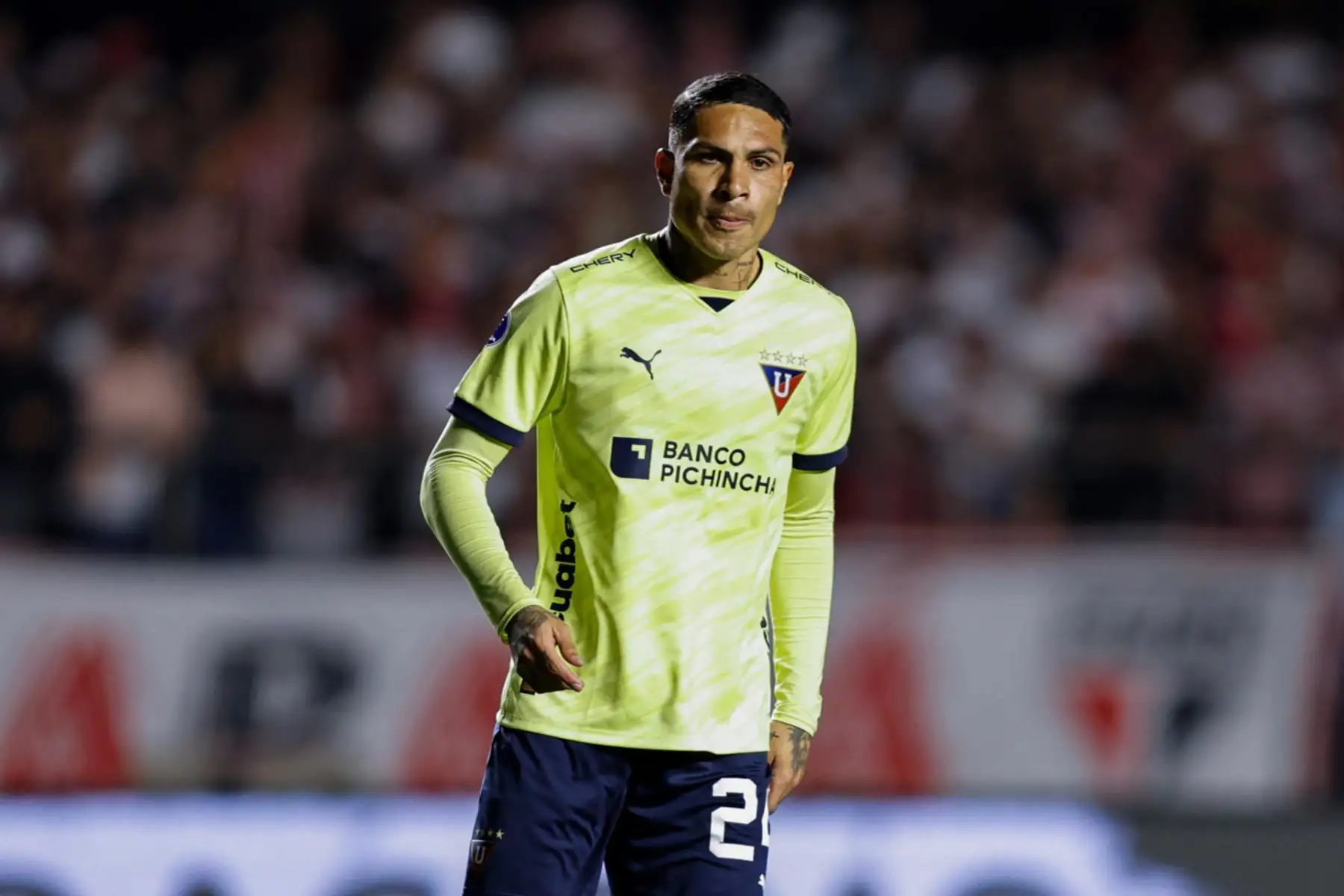 Paolo Guerrero de Liga reacciona hoy, en un partido de los cuartos de final de la Copa Sudamericana entre Sao Paulo y Liga de Quito en el estadio Morumbi en Sao Paulo (Brasil).
Foto: EFE
