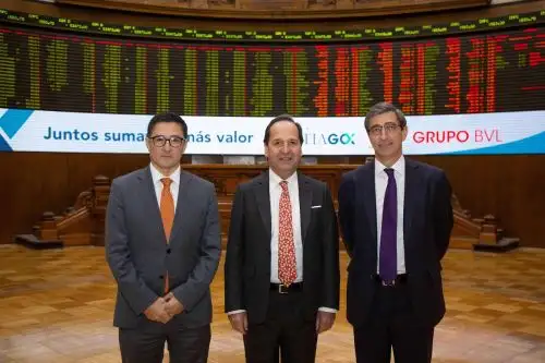 Juan Andres Camus, presidente del Directorio de la nueva Holding Regional (Chile-Centro), José Fernando Romero, vicepresindente (Perú -Izquierda)  y  Juan Pablo Córdoba, gerente. Foto: Cortesía.