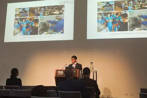 Los estudiantes de Ingeniería Biomédica expusieron en Sídney su estudio sobre los ventiladores mecánicos realizados en Latinoamérica.