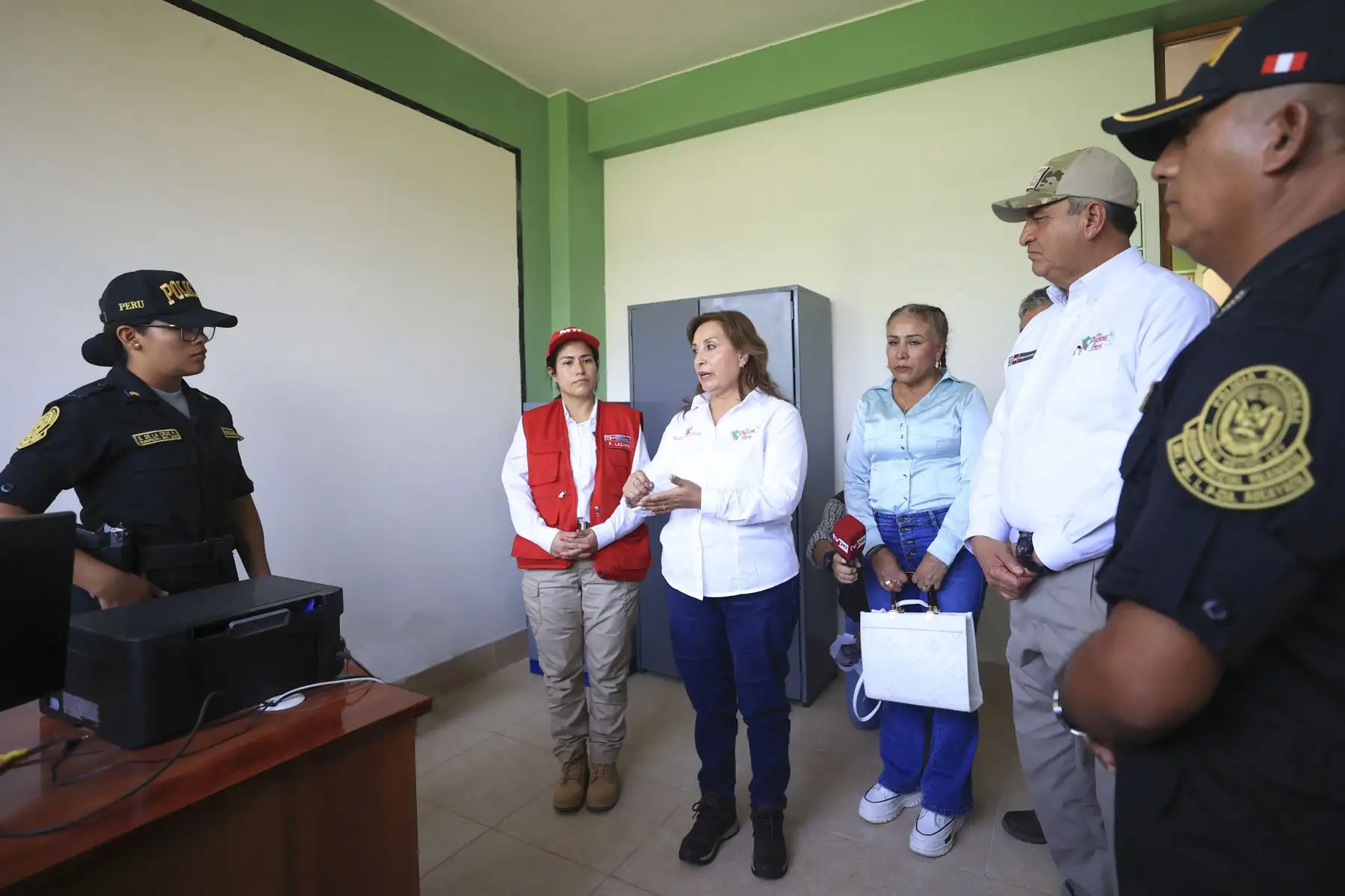 Presidenta Dina Boluarte inaugura la comisaría del distrito Santa Rosa de Alto Yanajanca, en la región Huánuco. Foto: ANDINA/prensa Presidencia
