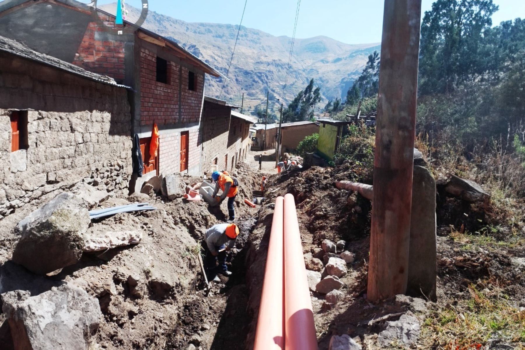 Obras en el distrito de Santiago de Anchucaya, provincia limeña de Huarochirí. Foto: ARCC/Difusión.