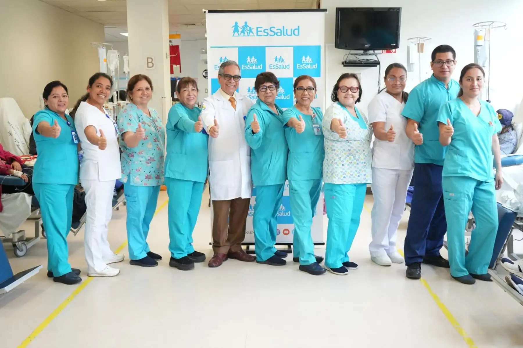 Las sesiones de quimioterapia en el Hospital Nacional Guillermo Almenara del Seguro Social de Salud (EsSalud) se convierten en la mejor arma para derrotar al cáncer.