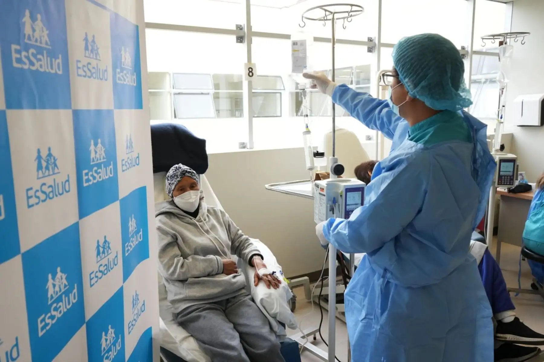 “Las patologías oncológicas con mayor demanda para la administración de quimioterapia son el cáncer gástrico, de pulmón, mama, colon, testículo, próstata, melanomas y linfomas de Hodgkin", explicó el especialista. Foto:EsSalud