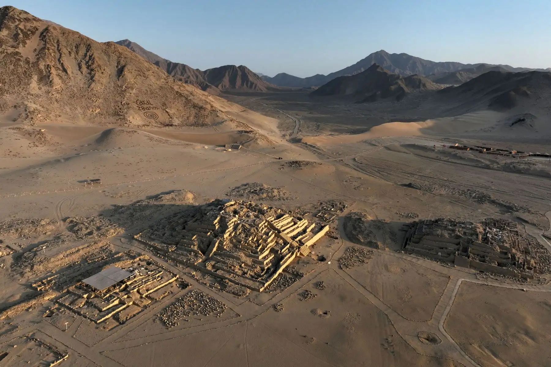 El sitio arqueológico de la Ciudad Sagrada de Caral es uno de los más antiguos de América. ANDINA/Daniel Bracamonte