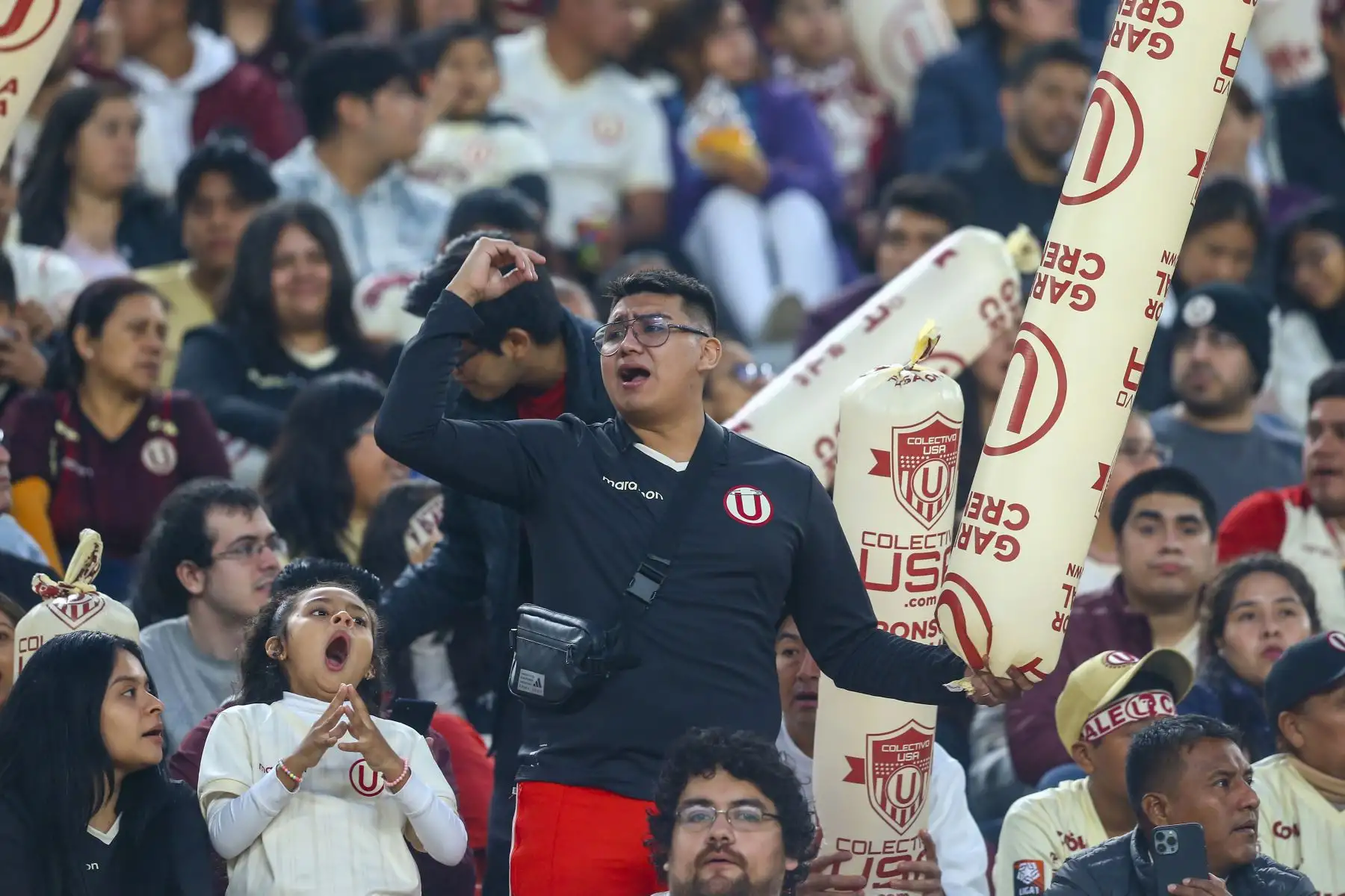 Universitario de Deportes vs. Alianza Lima se enfrentan por la final de la Liga Femenina Apuesta Total 2023. El clásico del futbol femenino se juega en el estadio Monumental de Ate, que tiene en ventaja a las íntimas blanquiazules al ganar 1-0 en el partido de ida.


Foto: ANDINA/Eddy Ramos