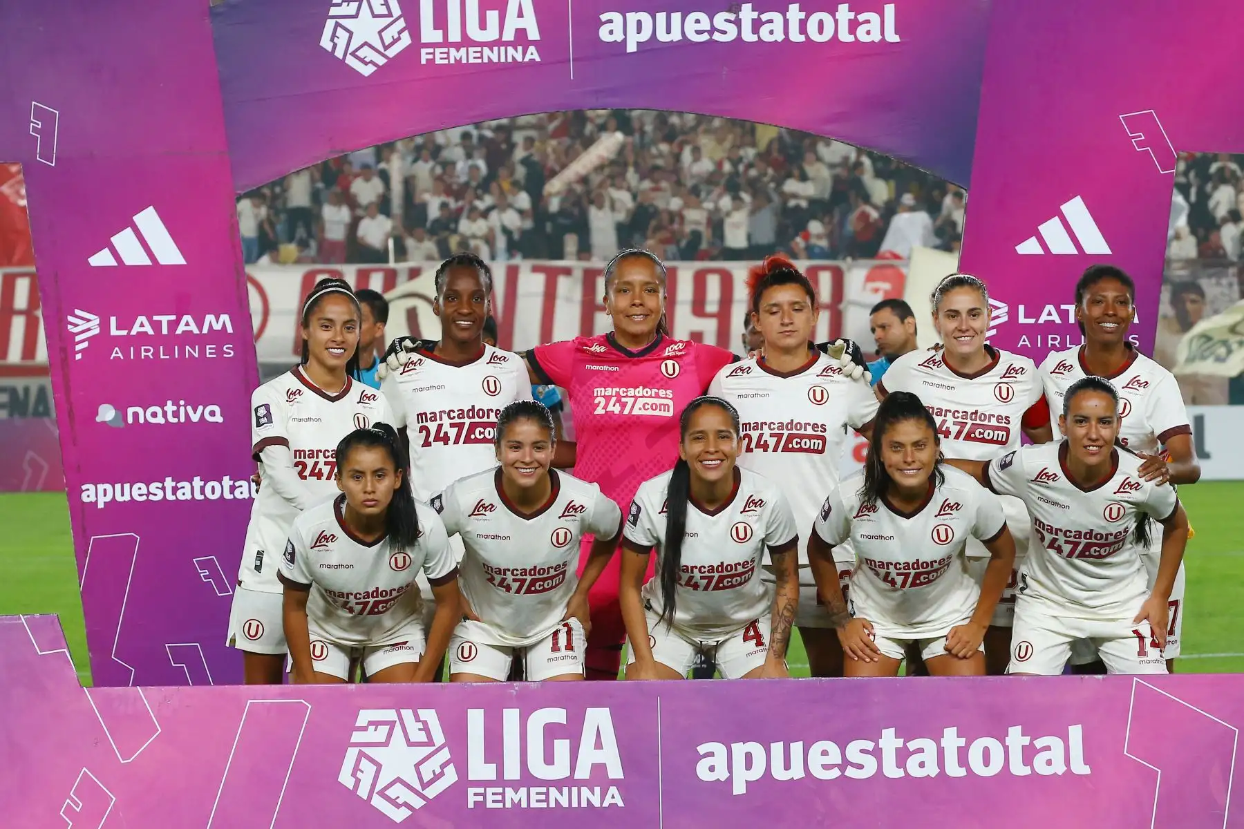 Universitario de Deportes es el campeón  de la Liga Femenina Apuesta Total 2023, tras vencer a Alianza Lima 2 a 0 en  el clásico del futbol femenino jugado en el estadio Monumental de Ate.
Foto: ANDINA/Eddy Ramos