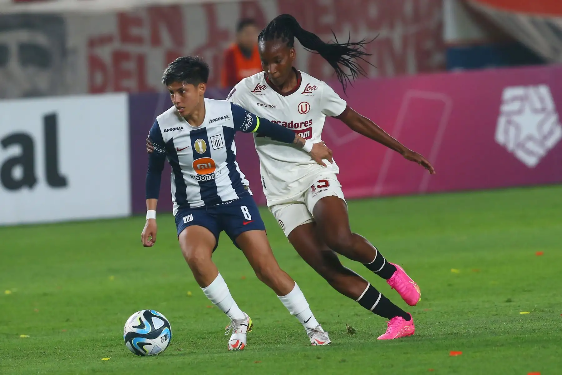 Universitario de Deportes es el campeón  de la Liga Femenina Apuesta Total 2023, tras vencer a Alianza Lima 2 a 0 en  el clásico del futbol femenino jugado en el estadio Monumental de Ate.
Foto: ANDINA/Eddy Ramos